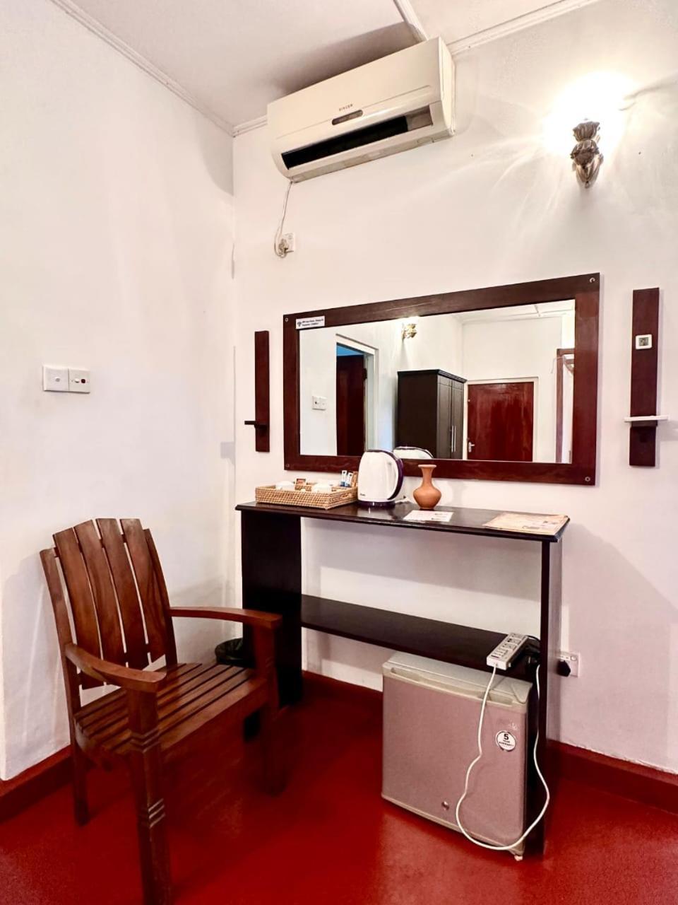 Villa Sunny Days Hikkaduwa Dış mekan fotoğraf